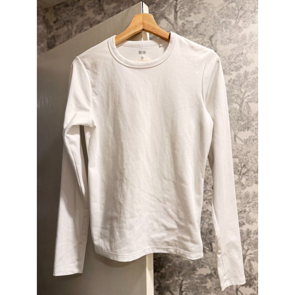 Uniqlo Women’s White DRY-EX Long Sleeve Crewneck Thumb Hole Top - size Small